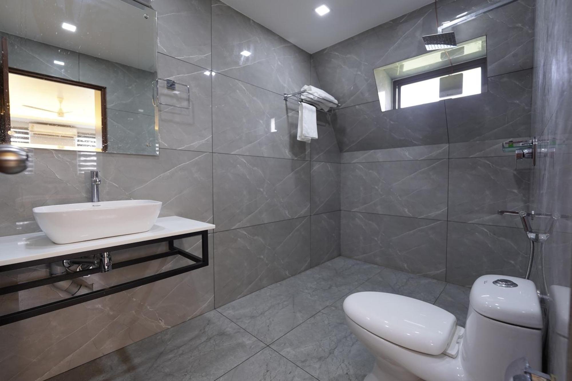 Eve Nest Hotel Kochi Exterior photo